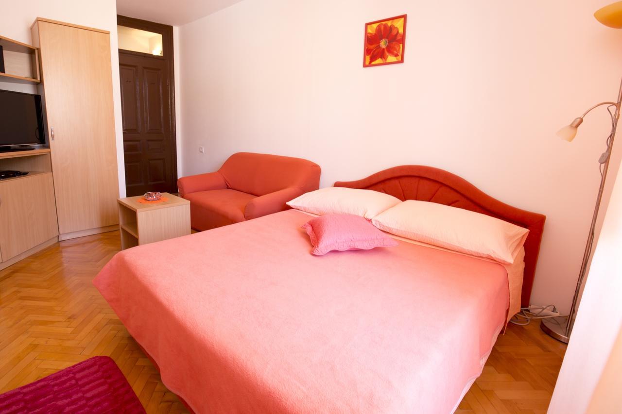 Apartment&Room Daria Vis Island Buitenkant foto